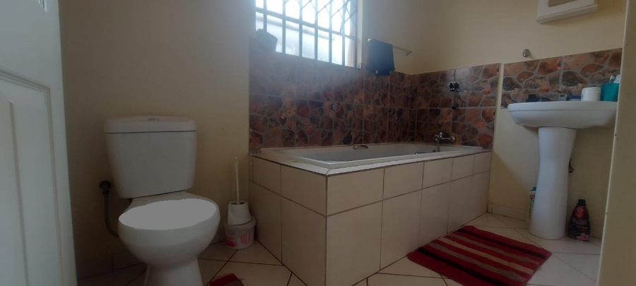 2 Bedroom Property for Sale in Alliance Gauteng
