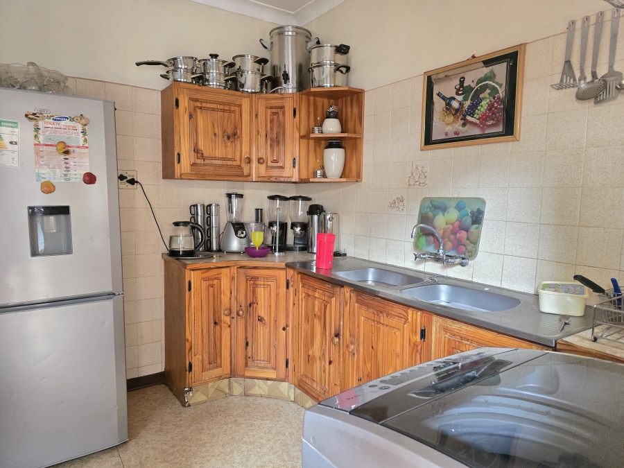 4 Bedroom Property for Sale in Oberholzer Gauteng