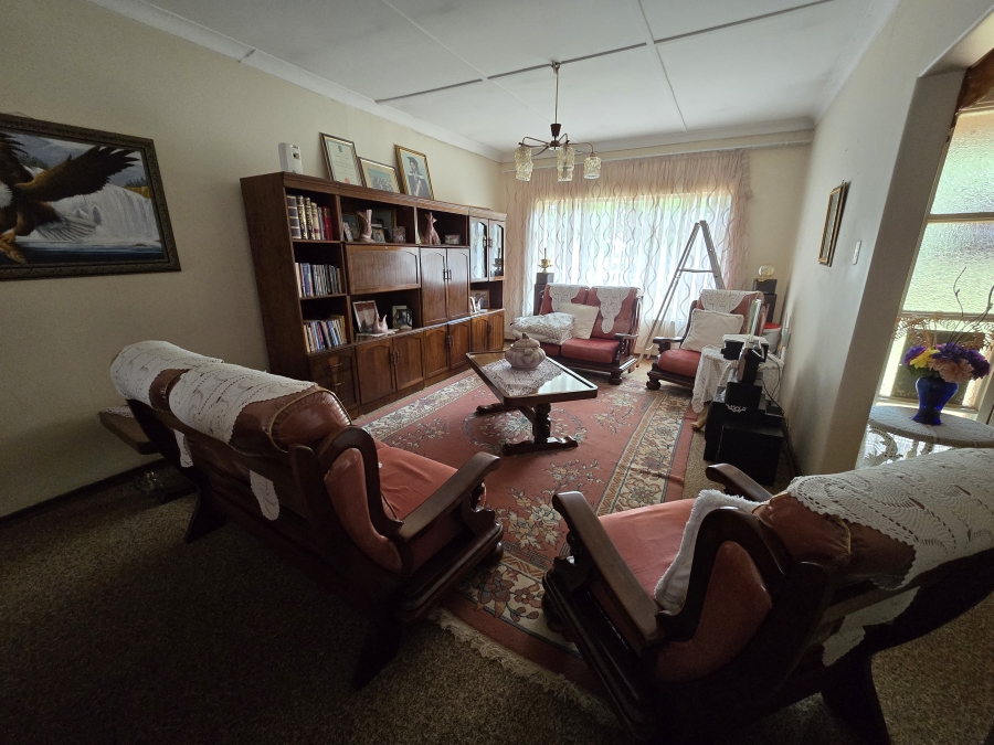 4 Bedroom Property for Sale in Oberholzer Gauteng