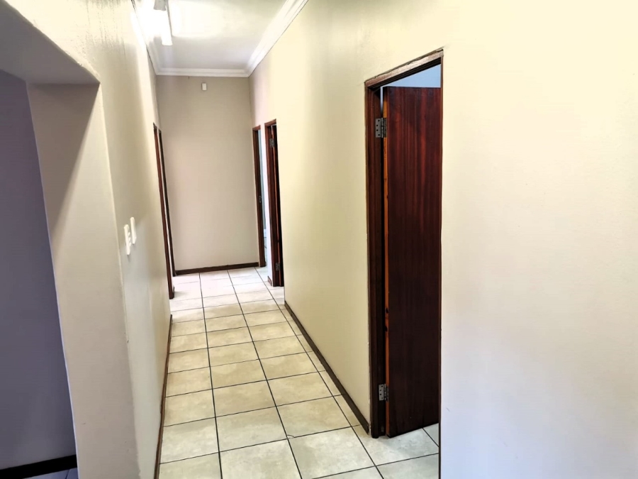 Commercial Property for Sale in Eldoraigne Gauteng