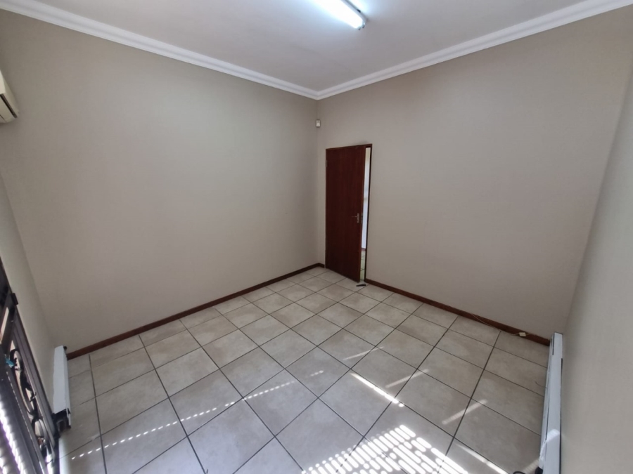 Commercial Property for Sale in Eldoraigne Gauteng