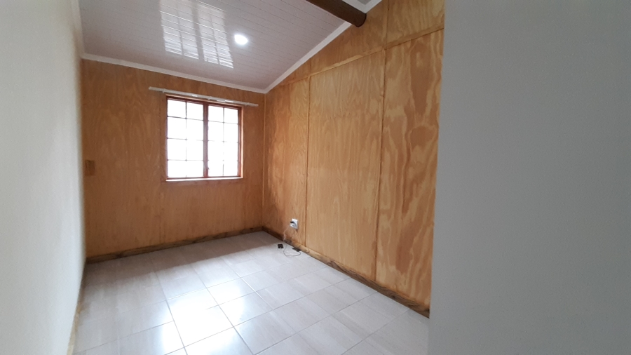 To Let 2 Bedroom Property for Rent in Mondeor Gauteng