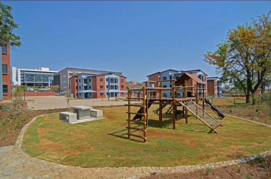 To Let 2 Bedroom Property for Rent in Grand Central Gauteng