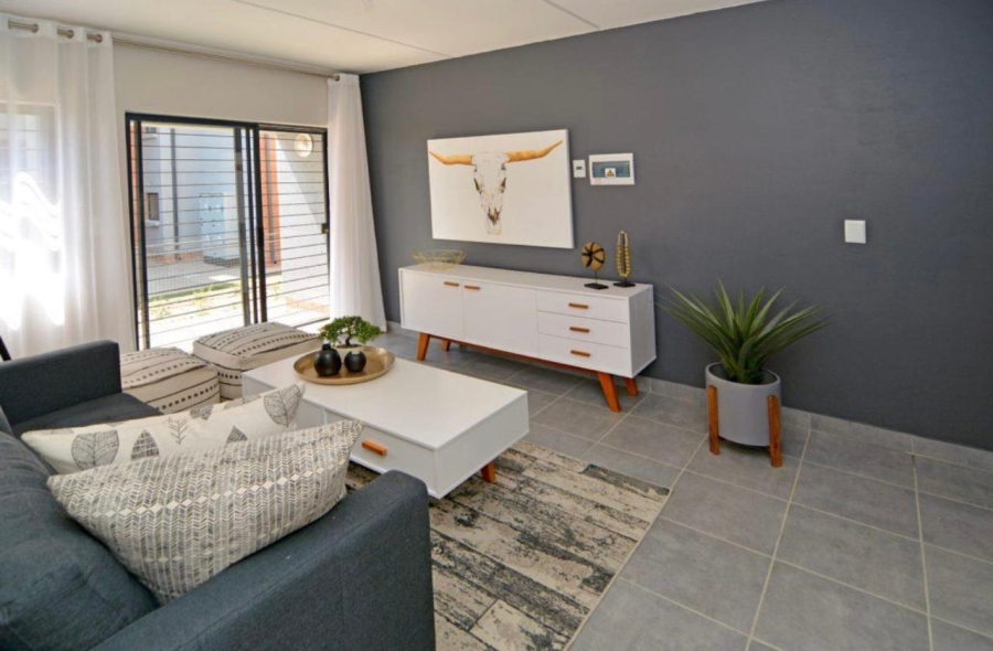 To Let 2 Bedroom Property for Rent in Grand Central Gauteng