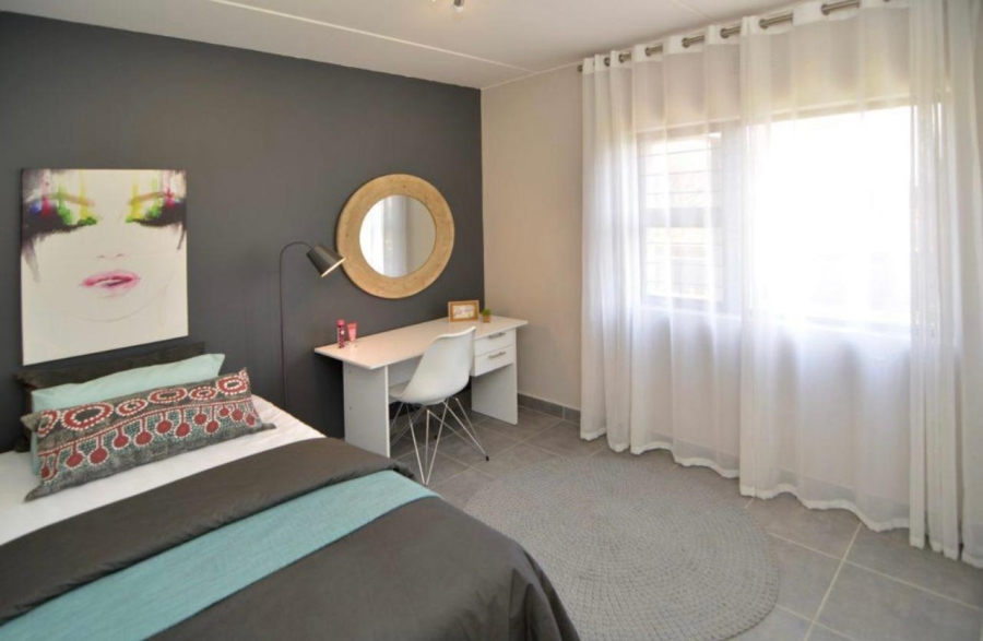 To Let 2 Bedroom Property for Rent in Grand Central Gauteng