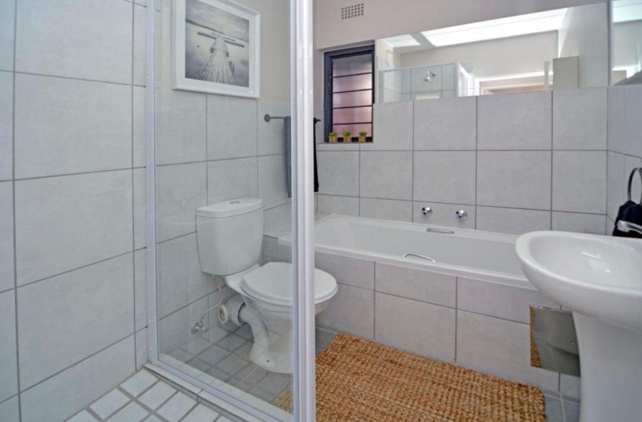 To Let 2 Bedroom Property for Rent in Grand Central Gauteng