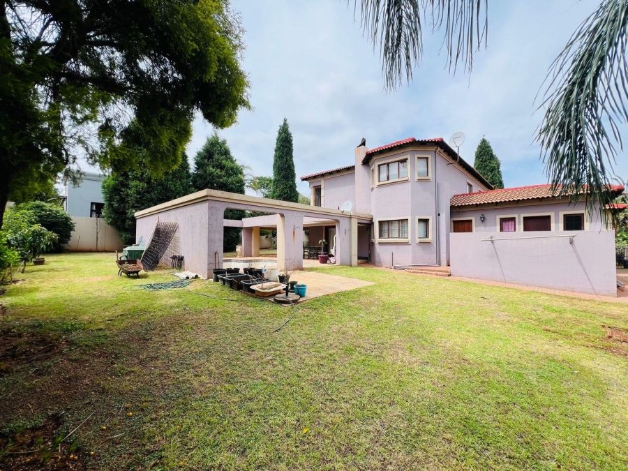 4 Bedroom Property for Sale in Ruimsig Country Estate Gauteng