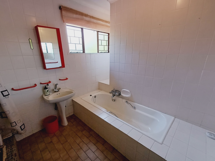 3 Bedroom Property for Sale in Weavind Park Gauteng