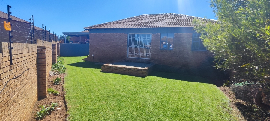 3 Bedroom Property for Sale in Halfway Gardens Gauteng