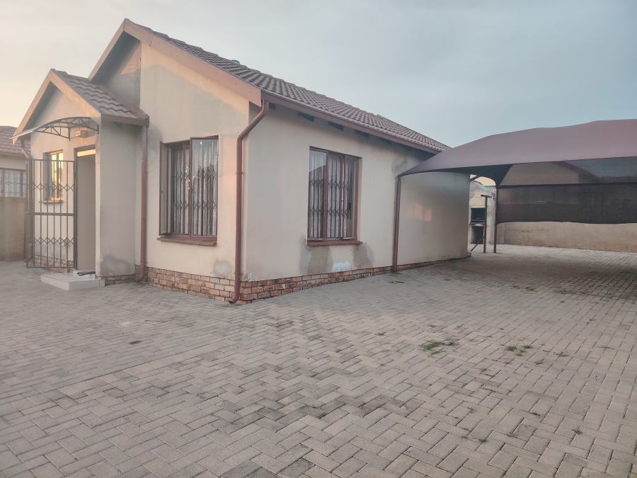 To Let 2 Bedroom Property for Rent in Elandspoort Gauteng