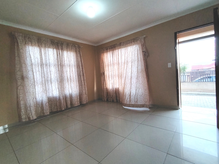To Let 2 Bedroom Property for Rent in Elandspoort Gauteng