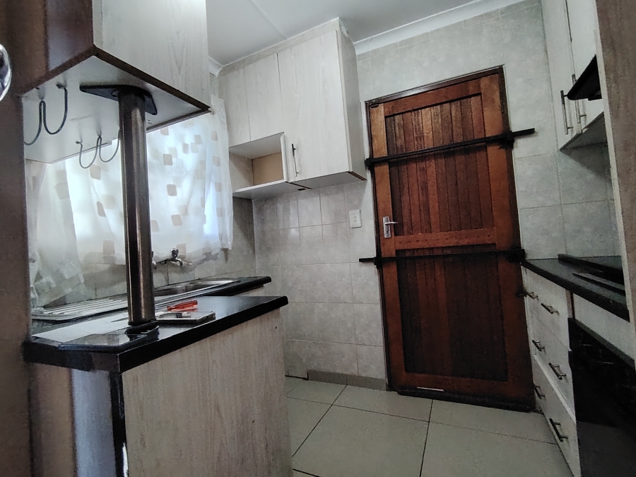 To Let 2 Bedroom Property for Rent in Elandspoort Gauteng