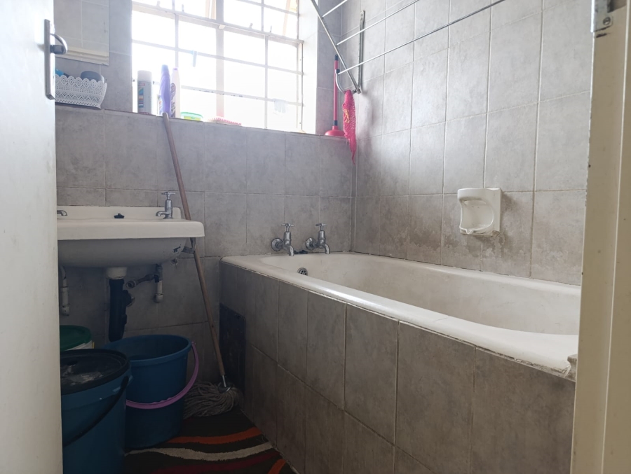 2 Bedroom Property for Sale in Sunnyside Gauteng