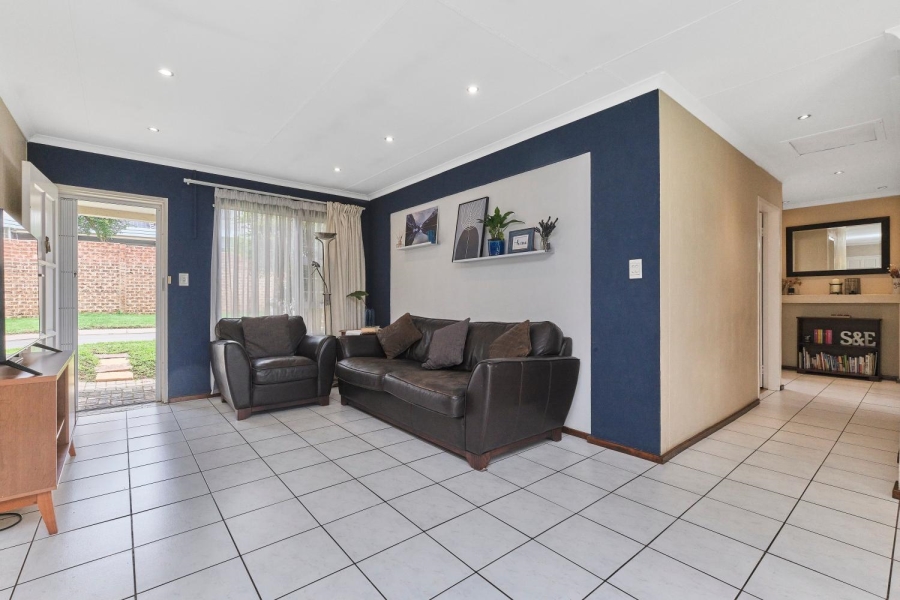 3 Bedroom Property for Sale in Barbeque Downs Gauteng