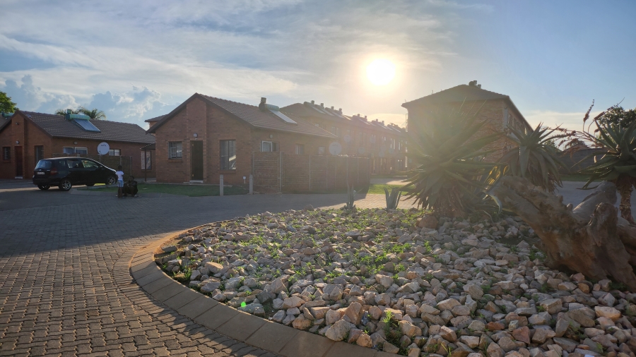 2 Bedroom Property for Sale in The Orchards Gauteng