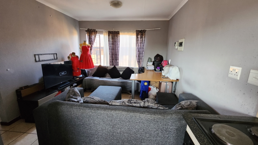 2 Bedroom Property for Sale in The Orchards Gauteng