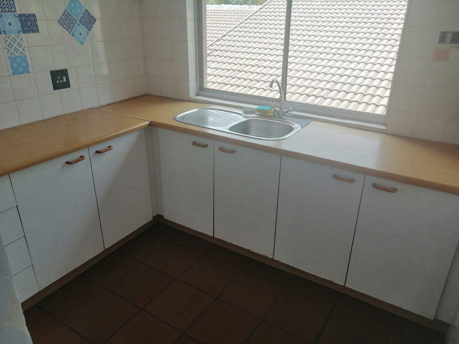 To Let 4 Bedroom Property for Rent in Fairland Gauteng