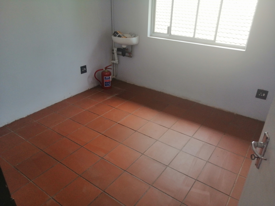 To Let 4 Bedroom Property for Rent in Fairland Gauteng
