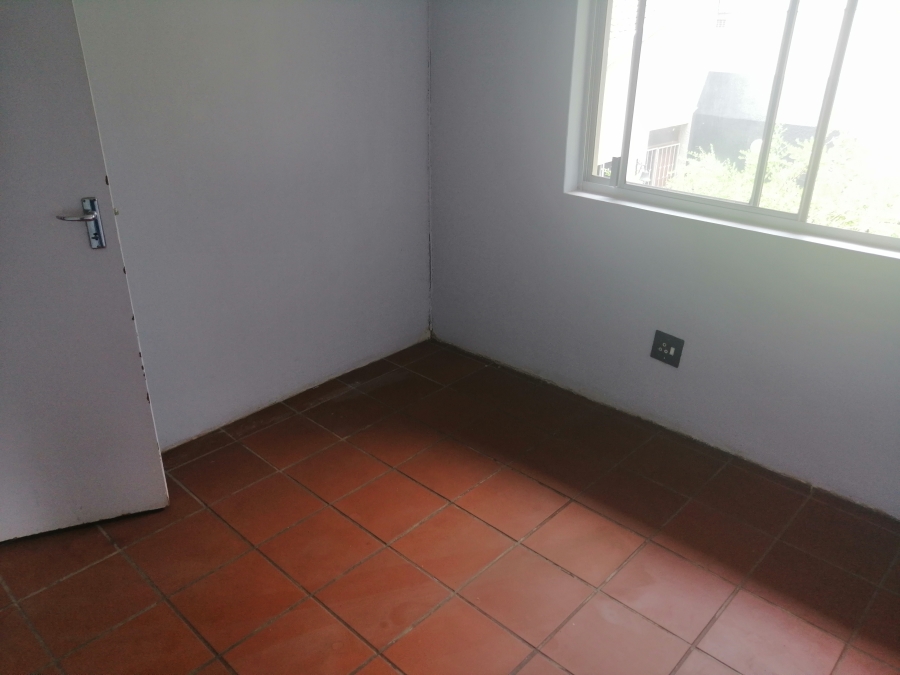 To Let 4 Bedroom Property for Rent in Fairland Gauteng