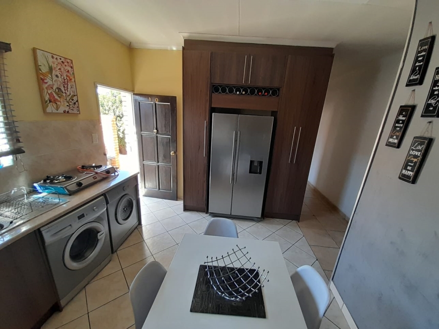 3 Bedroom Property for Sale in Mulbarton Gauteng