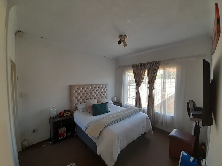 3 Bedroom Property for Sale in Mulbarton Gauteng