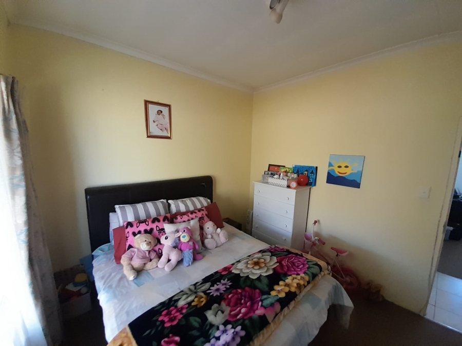 3 Bedroom Property for Sale in Mulbarton Gauteng