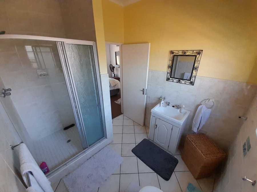 3 Bedroom Property for Sale in Mulbarton Gauteng