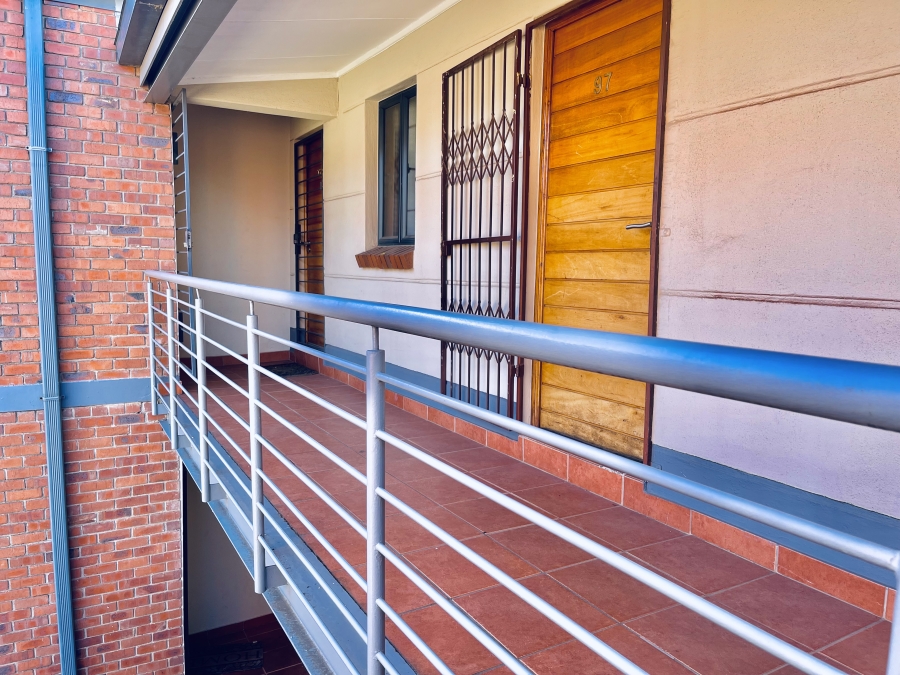 To Let 2 Bedroom Property for Rent in Auckland Park Gauteng