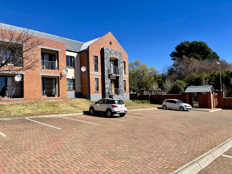 To Let 2 Bedroom Property for Rent in Auckland Park Gauteng