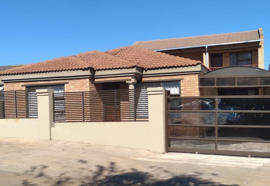 2 Bedroom Property for Sale in Emfihlweni Gauteng
