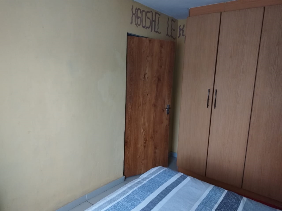 2 Bedroom Property for Sale in Emfihlweni Gauteng