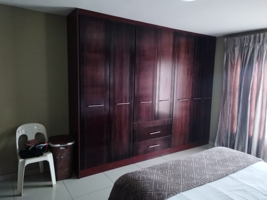 2 Bedroom Property for Sale in Emfihlweni Gauteng