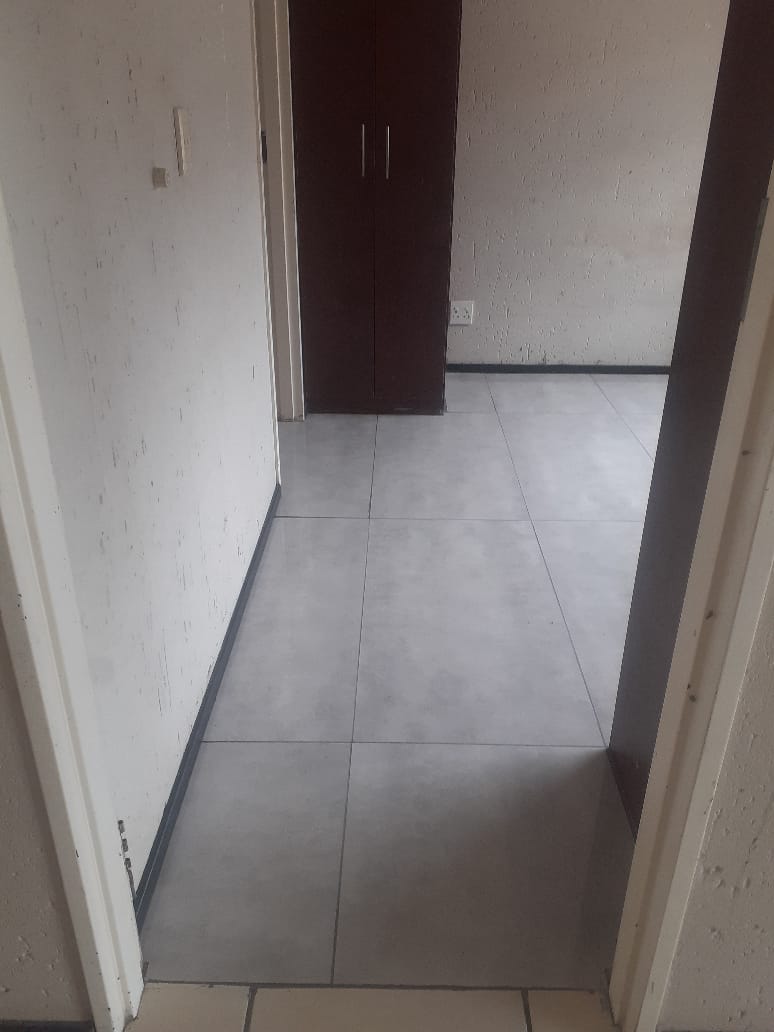 To Let 1 Bedroom Property for Rent in Ferndale Gauteng