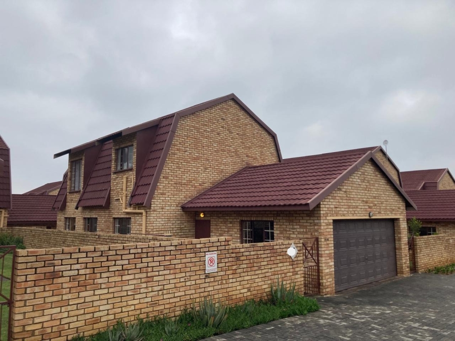 5 Bedroom Property for Sale in Willowbrook Gauteng