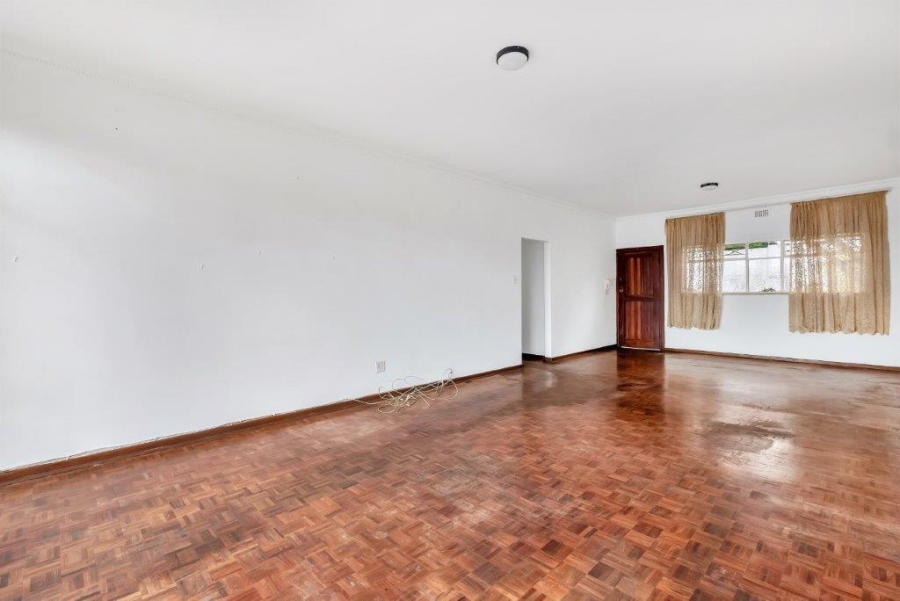 2 Bedroom Property for Sale in Linden Gauteng