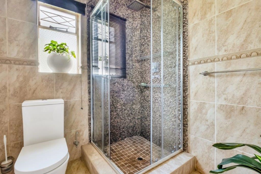 2 Bedroom Property for Sale in Linden Gauteng