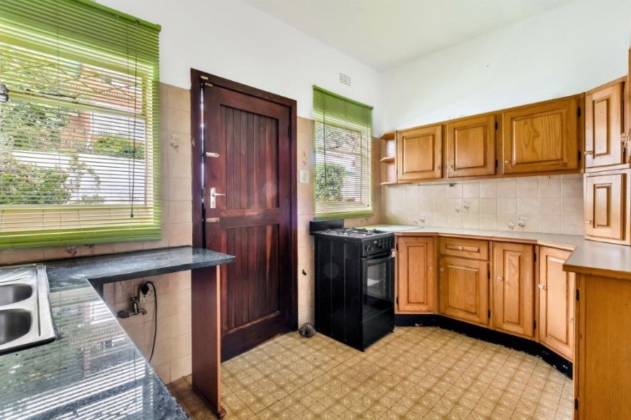 2 Bedroom Property for Sale in Linden Gauteng