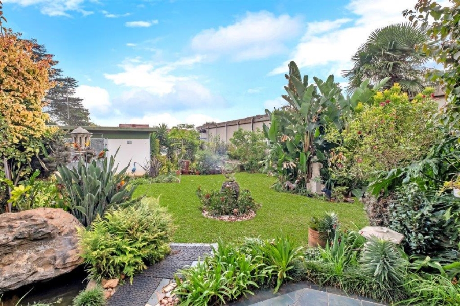 2 Bedroom Property for Sale in Linden Gauteng