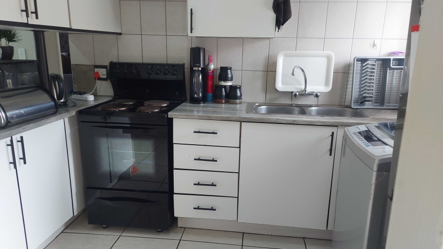 2 Bedroom Property for Sale in Comet Gauteng