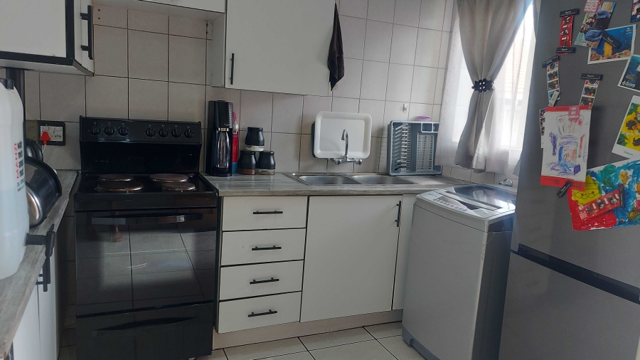 2 Bedroom Property for Sale in Comet Gauteng