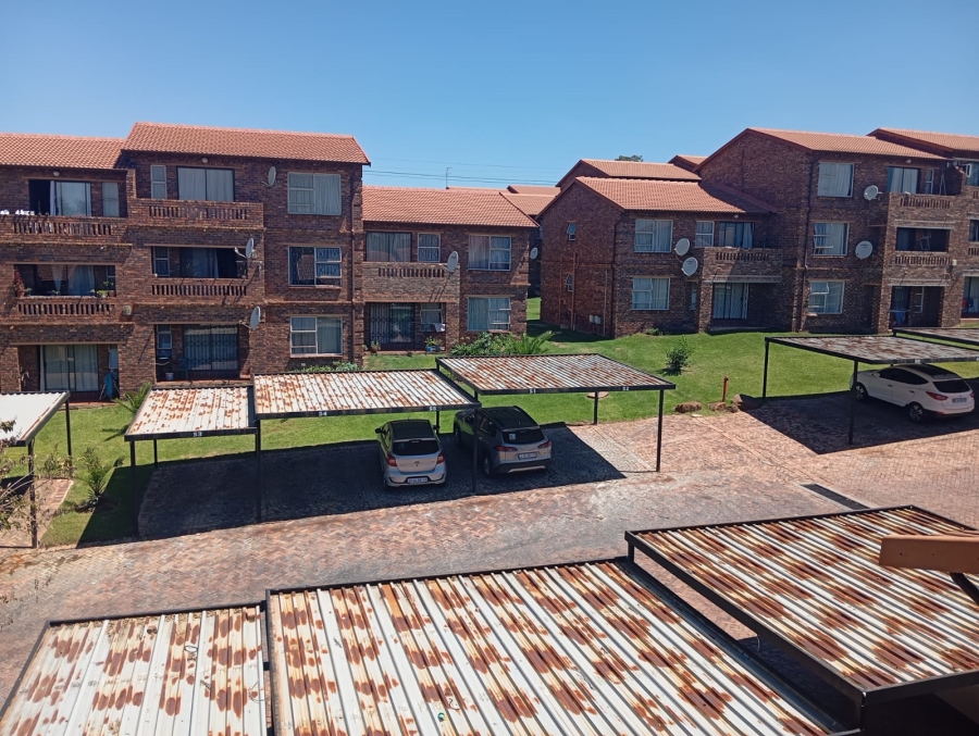 2 Bedroom Property for Sale in Buccleuch Gauteng