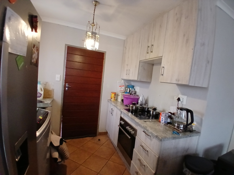 2 Bedroom Property for Sale in Lotus Gardens Gauteng