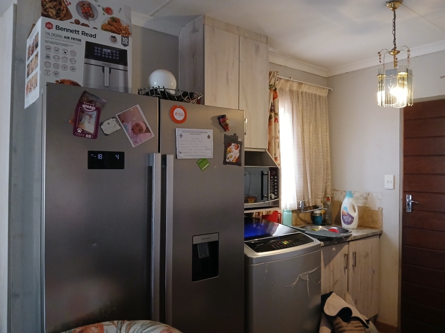 2 Bedroom Property for Sale in Lotus Gardens Gauteng
