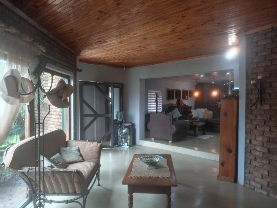 4 Bedroom Property for Sale in Petersfield Gauteng