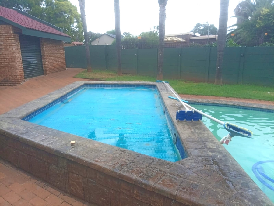 4 Bedroom Property for Sale in Petersfield Gauteng