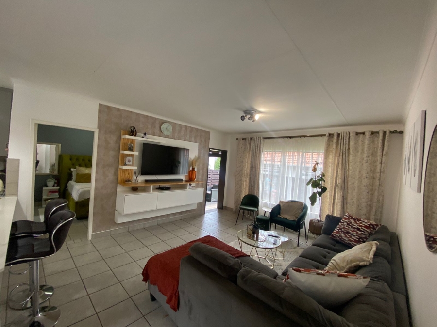 3 Bedroom Property for Sale in Monavoni Gauteng