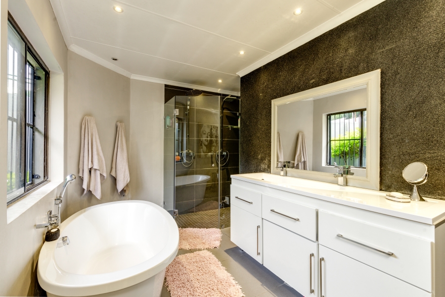 4 Bedroom Property for Sale in Morningside Gauteng