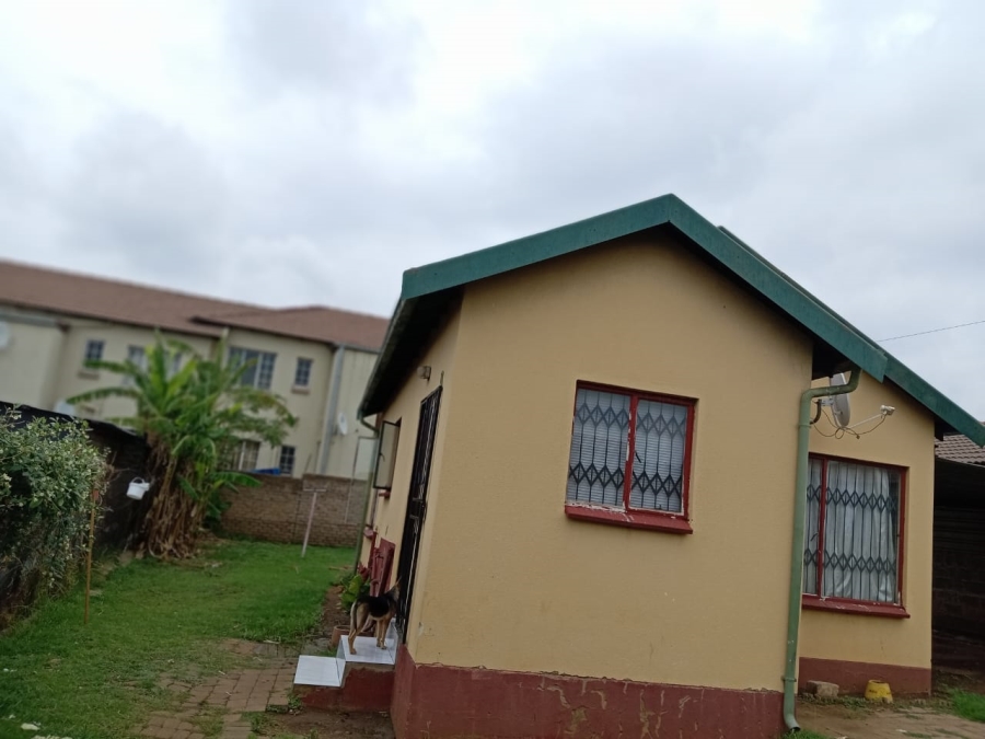 To Let 2 Bedroom Property for Rent in Elsburg Gauteng