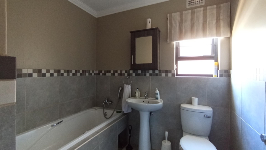 3 Bedroom Property for Sale in Amberfield Valley Gauteng