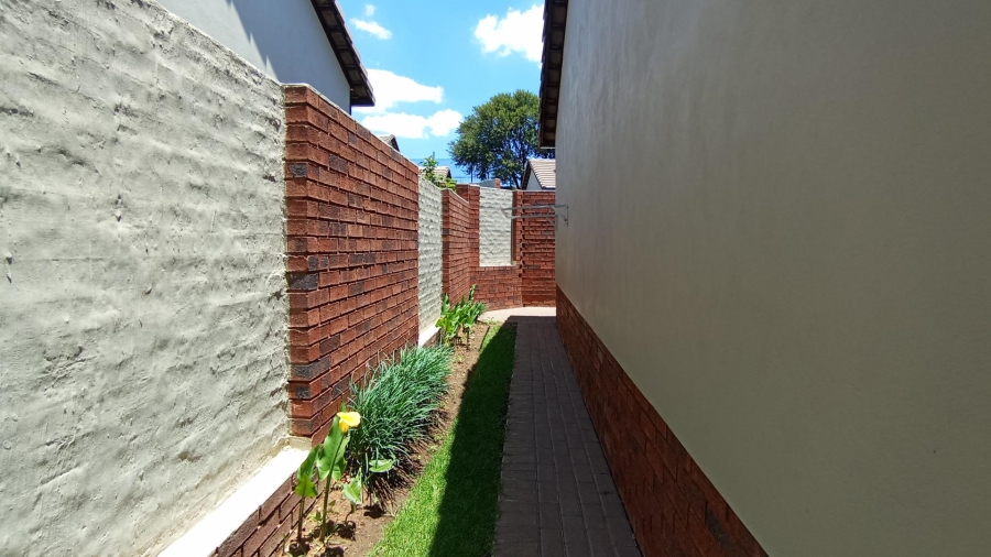 3 Bedroom Property for Sale in Amberfield Valley Gauteng